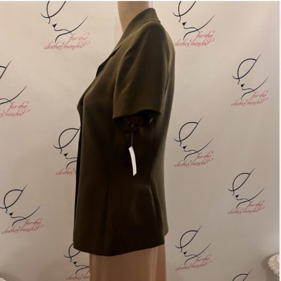 Jones New York. Size 8. Green Suede Cloth Lined Double Breasted Top. B129 - Picture 3 of 5